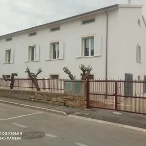 Alloggio in famiglia La Lenzerina Indipendente Con Giardino